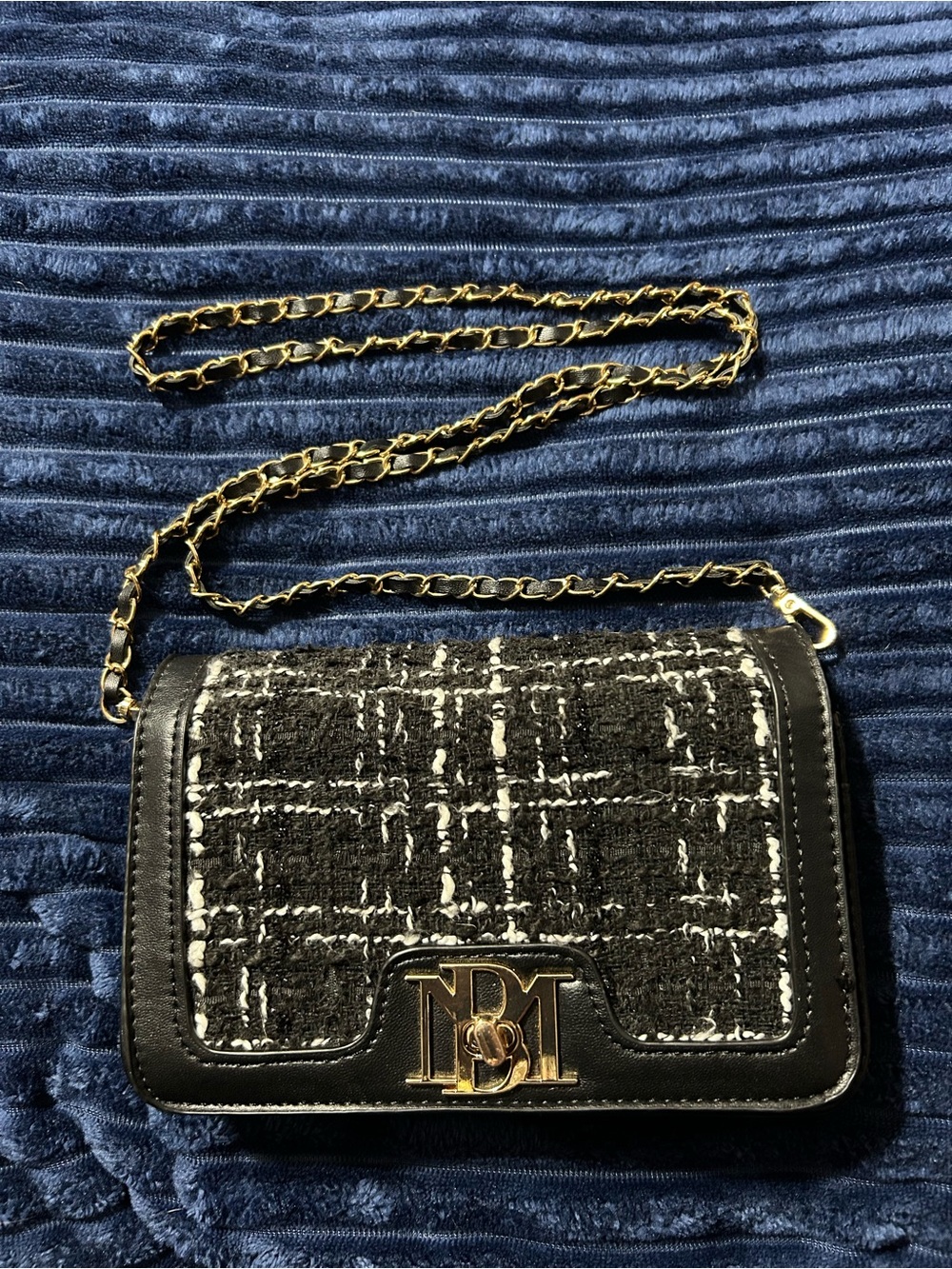 Badgley Mischka - Black and White Tweed Crossbody Bag with Gold Chain